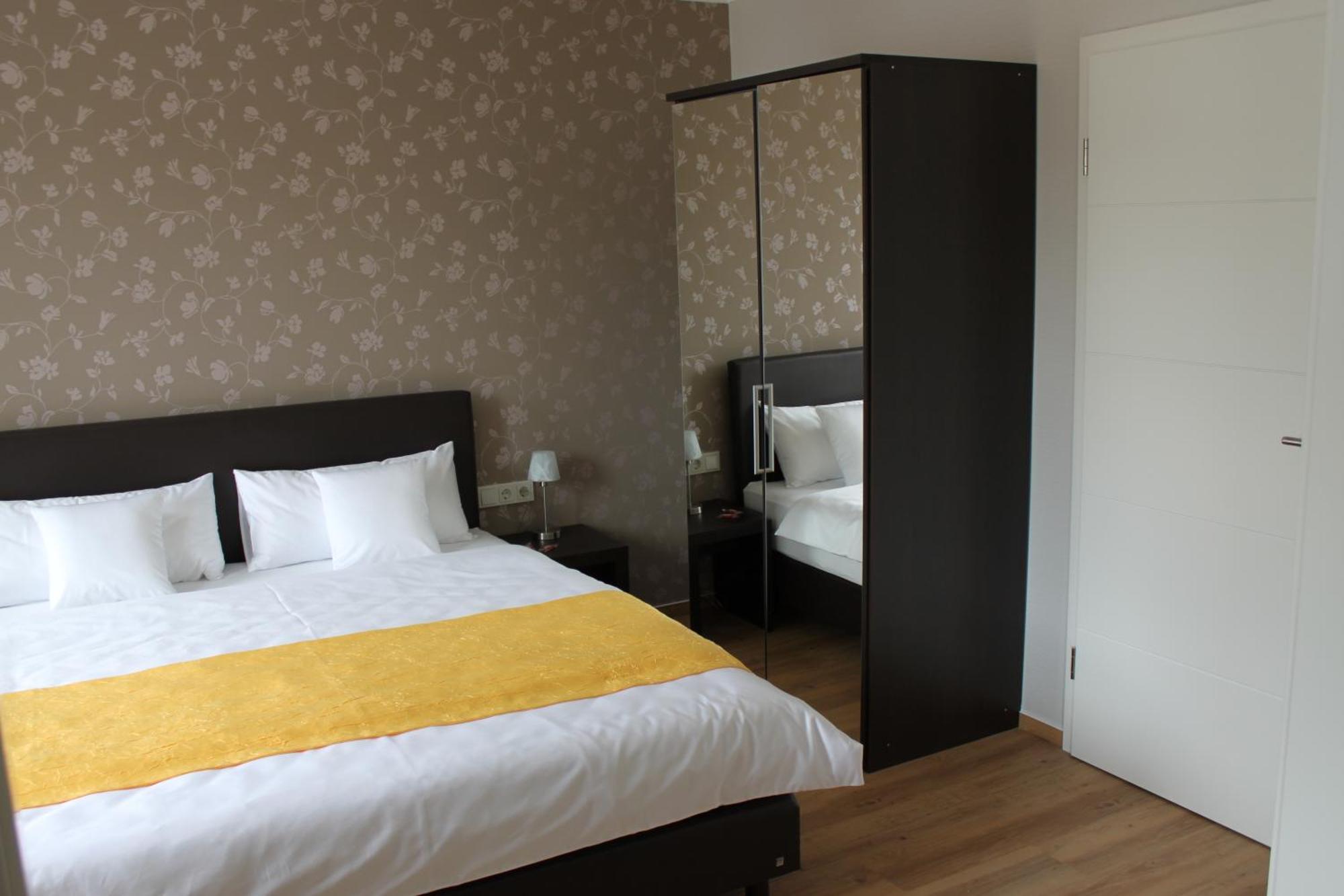 Feriendomizil Am Lindenplatz Hotel บุลลาย ภายนอก รูปภาพ