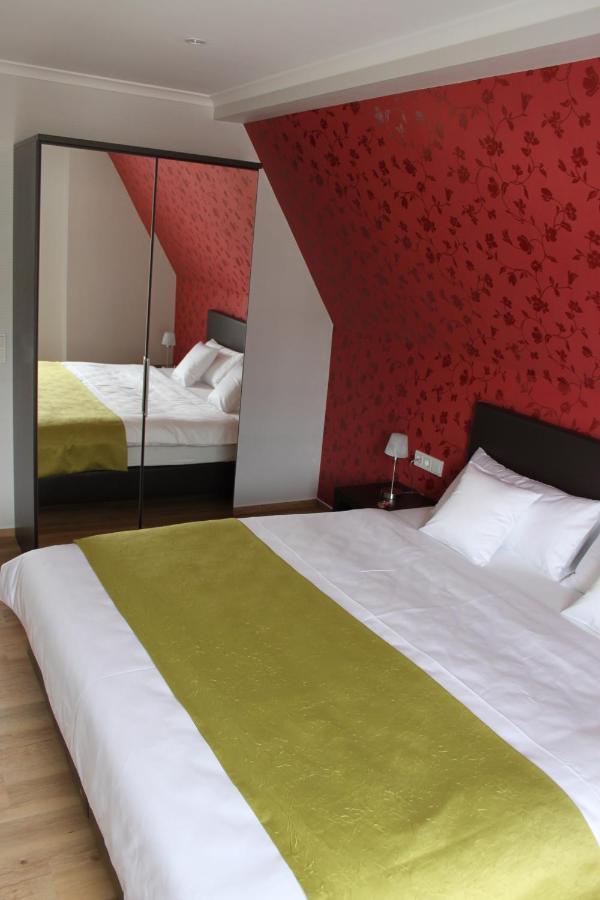 Feriendomizil Am Lindenplatz Hotel บุลลาย ภายนอก รูปภาพ