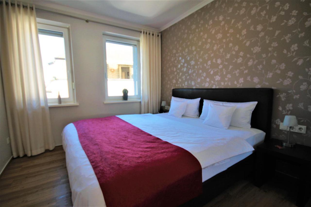 Feriendomizil Am Lindenplatz Hotel บุลลาย ภายนอก รูปภาพ