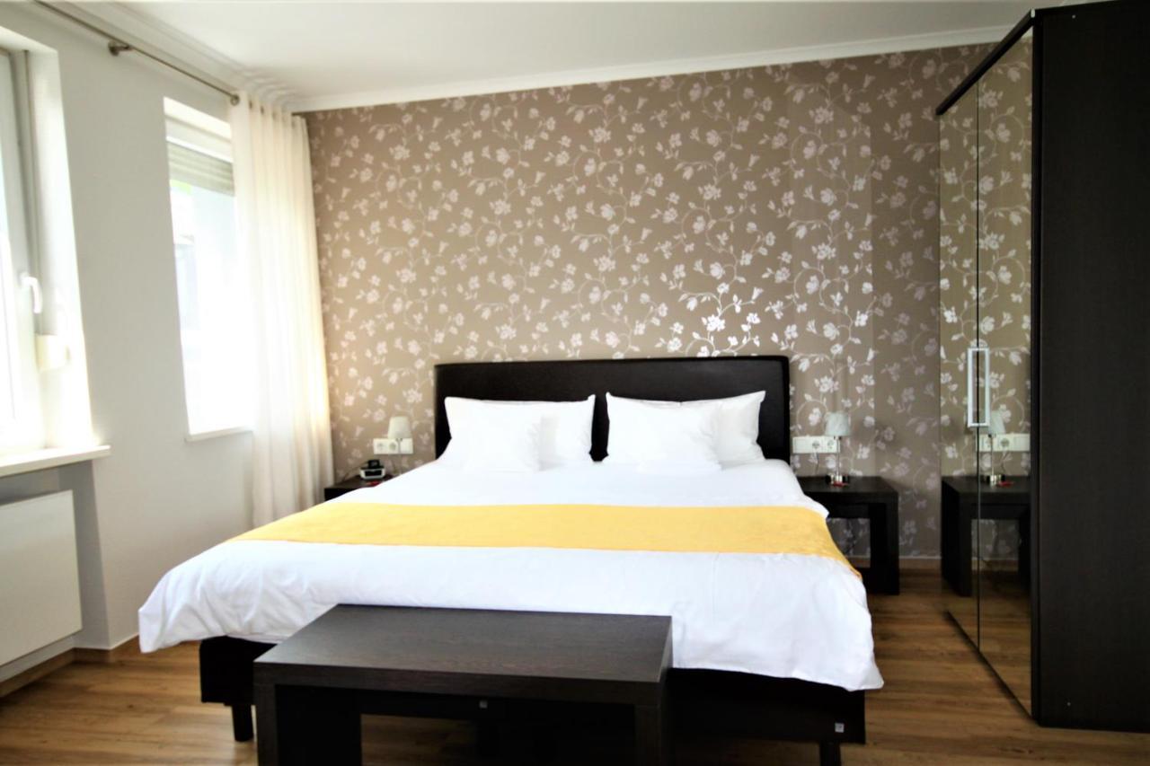 Feriendomizil Am Lindenplatz Hotel บุลลาย ภายนอก รูปภาพ